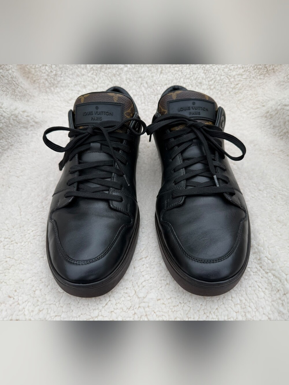 AUTHENTIC Louis Vuitton Men's Rivoli Black Leather Low-Top Sneakers Size 8 US